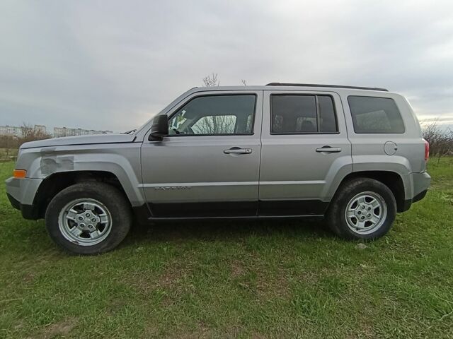 Серый Джип Патриот, объемом двигателя 2.4 л и пробегом 170 тыс. км за 8500 $, фото 2 на Automoto.ua