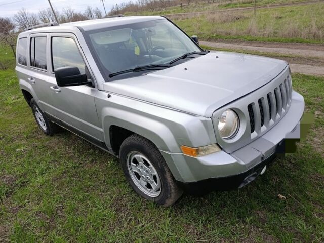 Серый Джип Патриот, объемом двигателя 2.4 л и пробегом 170 тыс. км за 8500 $, фото 6 на Automoto.ua