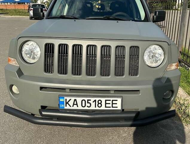 Серый Джип Патриот, объемом двигателя 2.36 л и пробегом 192 тыс. км за 9000 $, фото 11 на Automoto.ua