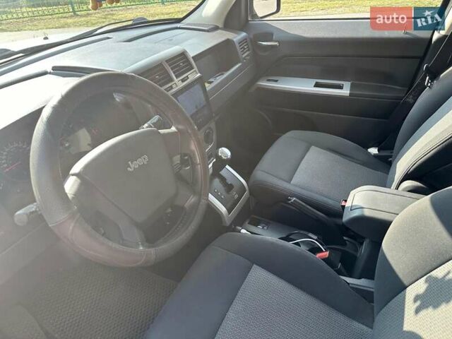 Серый Джип Патриот, объемом двигателя 2.36 л и пробегом 192 тыс. км за 9000 $, фото 7 на Automoto.ua