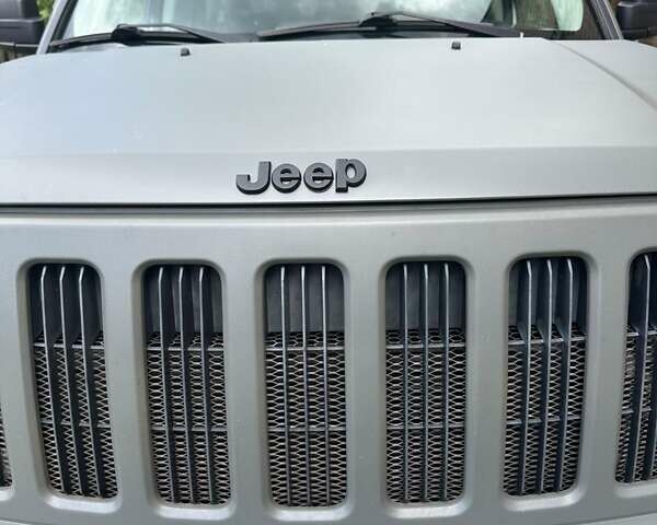 Серый Джип Патриот, объемом двигателя 2.36 л и пробегом 192 тыс. км за 9000 $, фото 15 на Automoto.ua