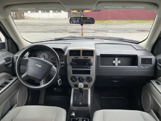 Серый Джип Патриот, объемом двигателя 2.4 л и пробегом 275 тыс. км за 7200 $, фото 15 на Automoto.ua