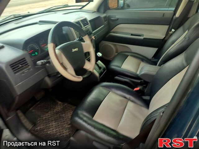 Сірий Джип Patriot, об'ємом двигуна 2.4 л та пробігом 180 тис. км за 6500 $, фото 4 на Automoto.ua