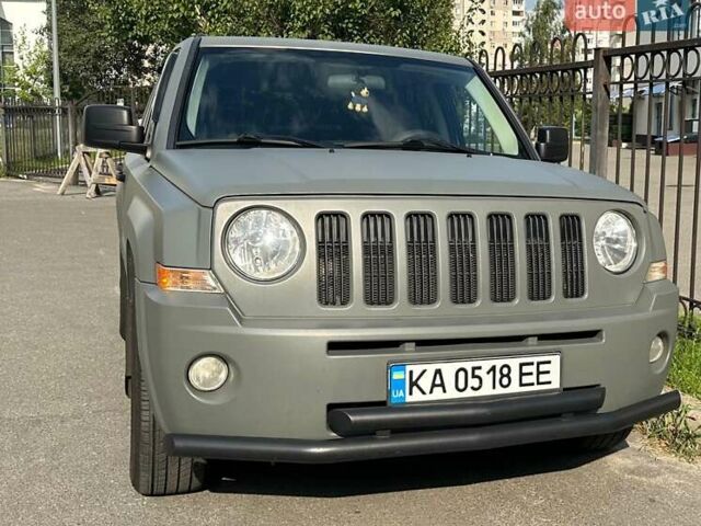 Серый Джип Патриот, объемом двигателя 2.36 л и пробегом 192 тыс. км за 9000 $, фото 9 на Automoto.ua