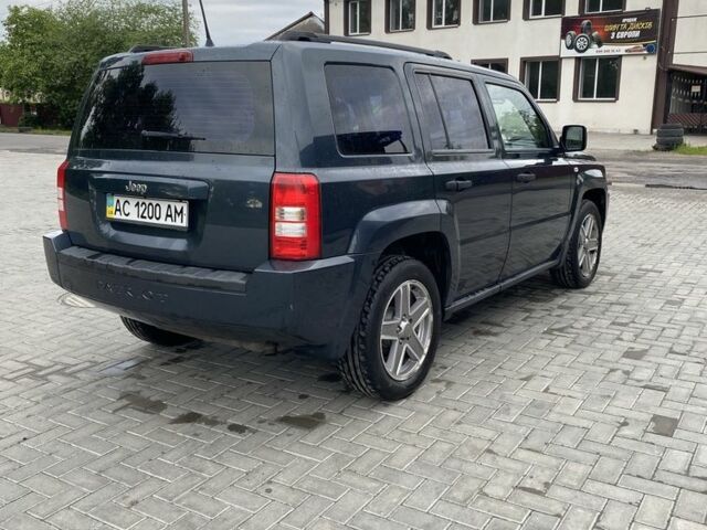 Серый Джип Патриот, объемом двигателя 2.4 л и пробегом 275 тыс. км за 7200 $, фото 4 на Automoto.ua