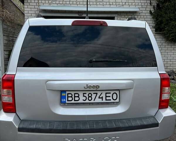 Серый Джип Патриот, объемом двигателя 2.36 л и пробегом 251 тыс. км за 6000 $, фото 4 на Automoto.ua