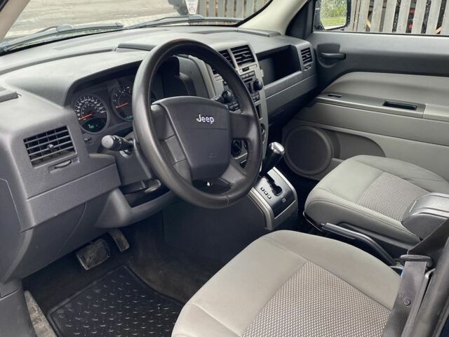 Серый Джип Патриот, объемом двигателя 2.4 л и пробегом 275 тыс. км за 7200 $, фото 9 на Automoto.ua