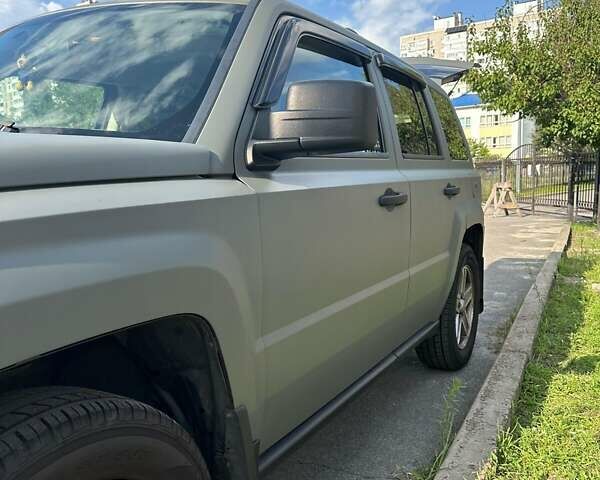 Серый Джип Патриот, объемом двигателя 2.36 л и пробегом 192 тыс. км за 9000 $, фото 8 на Automoto.ua