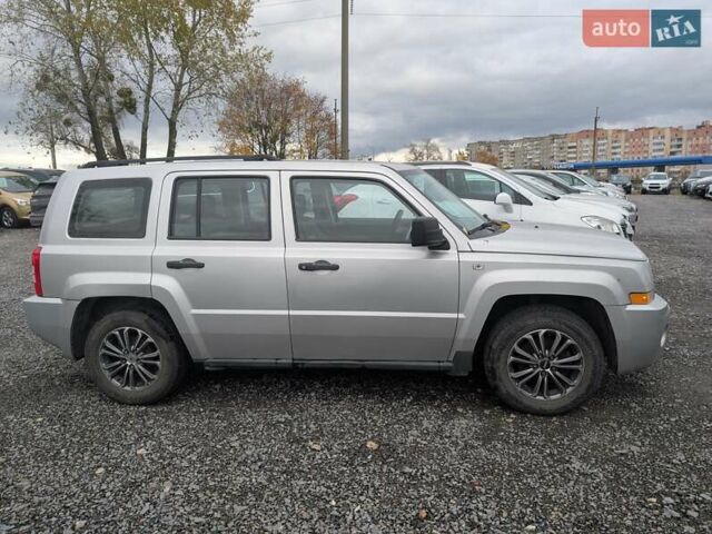 Джип Патриот 2008 в Ровно на Automoto.ua Серый Джип Патриот, объемом двигателя 2.36 л и пробегом 202 тыс. км за 4750 $, фото 9 на Automoto.ua