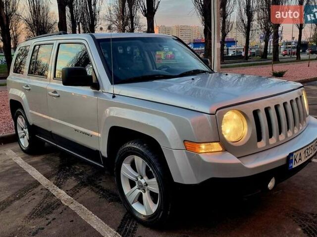 Серый Джип Патриот, объемом двигателя 2.4 л и пробегом 197 тыс. км за 9000 $, фото 2 на Automoto.ua