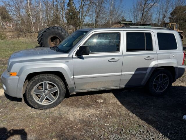 Серый Джип Патриот, объемом двигателя 0 л и пробегом 175 тыс. км за 4500 $, фото 4 на Automoto.ua