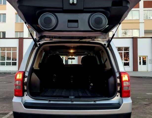 Серый Джип Патриот, объемом двигателя 2.4 л и пробегом 197 тыс. км за 9000 $, фото 16 на Automoto.ua