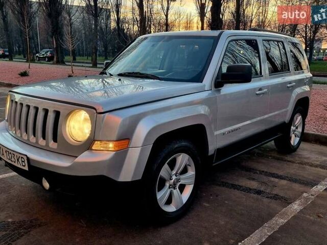 Серый Джип Патриот, объемом двигателя 2.4 л и пробегом 197 тыс. км за 9000 $, фото 1 на Automoto.ua
