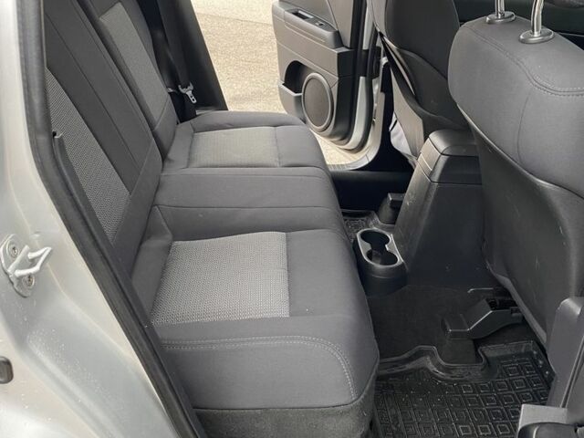 Серый Джип Патриот, объемом двигателя 2 л и пробегом 149 тыс. км за 9000 $, фото 6 на Automoto.ua