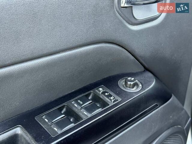 Сірий Джип Patriot, об'ємом двигуна 2.36 л та пробігом 77 тис. км за 10499 $, фото 9 на Automoto.ua