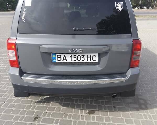 Серый Джип Патриот, объемом двигателя 2.36 л и пробегом 277 тыс. км за 8999 $, фото 2 на Automoto.ua