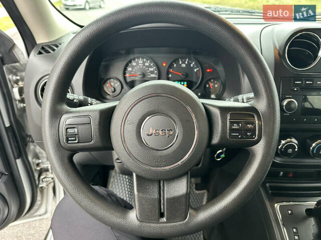 Сірий Джип Patriot, об'ємом двигуна 2.4 л та пробігом 212 тис. км за 8999 $, фото 37 на Automoto.ua