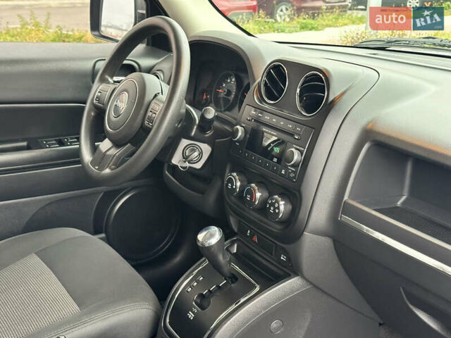 Сірий Джип Patriot, об'ємом двигуна 2.4 л та пробігом 212 тис. км за 8999 $, фото 54 на Automoto.ua