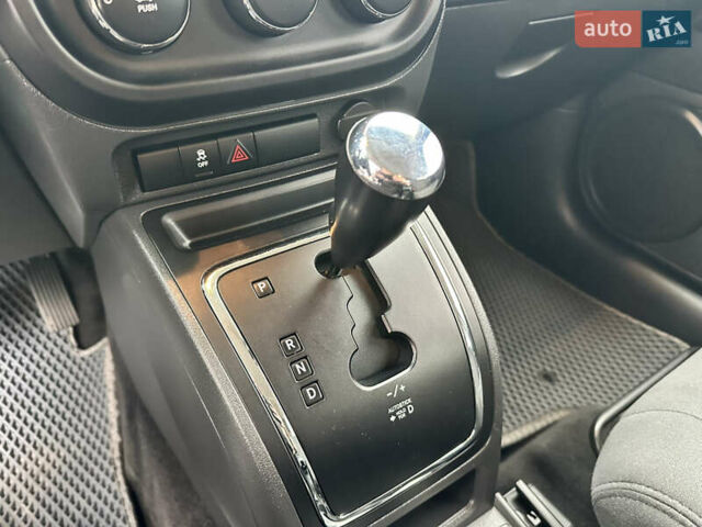 Сірий Джип Patriot, об'ємом двигуна 2.4 л та пробігом 212 тис. км за 8999 $, фото 40 на Automoto.ua