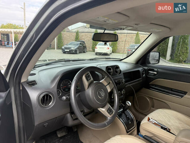 Сірий Джип Patriot, об'ємом двигуна 2.36 л та пробігом 200 тис. км за 10500 $, фото 4 на Automoto.ua