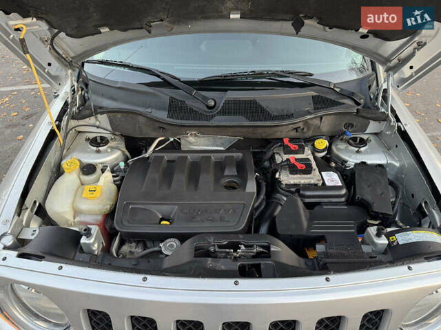 Сірий Джип Patriot, об'ємом двигуна 2.4 л та пробігом 133 тис. км за 9777 $, фото 76 на Automoto.ua