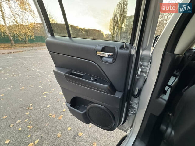 Сірий Джип Patriot, об'ємом двигуна 2.4 л та пробігом 133 тис. км за 9777 $, фото 60 на Automoto.ua