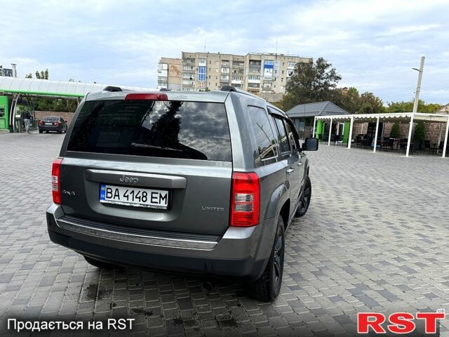 Серый Джип Патриот, объемом двигателя 2.4 л и пробегом 132 тыс. км за 11500 $, фото 1 на Automoto.ua