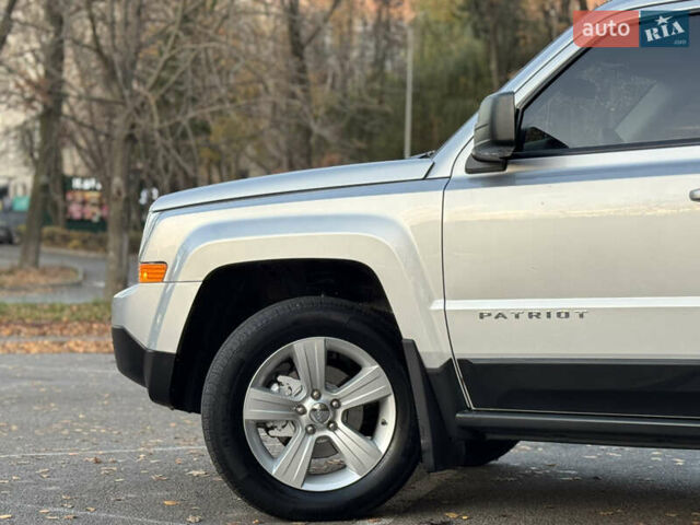 Сірий Джип Patriot, об'ємом двигуна 2.4 л та пробігом 133 тис. км за 9777 $, фото 14 на Automoto.ua