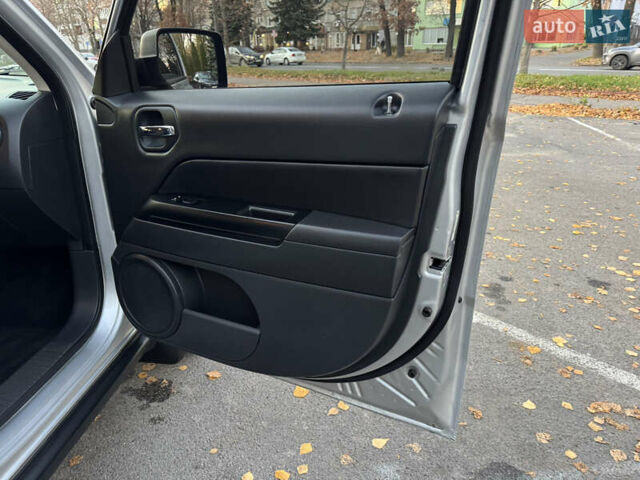 Сірий Джип Patriot, об'ємом двигуна 2.4 л та пробігом 133 тис. км за 9777 $, фото 69 на Automoto.ua