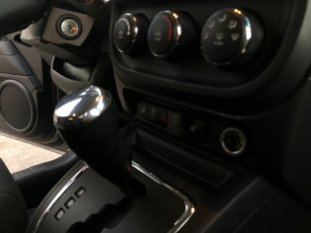 Серый Джип Патриот, объемом двигателя 2.4 л и пробегом 130 тыс. км за 6900 $, фото 11 на Automoto.ua