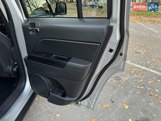 Сірий Джип Patriot, об'ємом двигуна 2.4 л та пробігом 133 тис. км за 9777 $, фото 66 на Automoto.ua