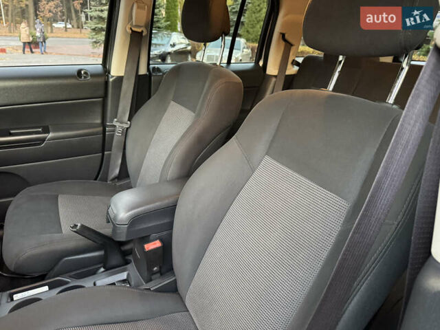 Сірий Джип Patriot, об'ємом двигуна 2.4 л та пробігом 133 тис. км за 9777 $, фото 47 на Automoto.ua