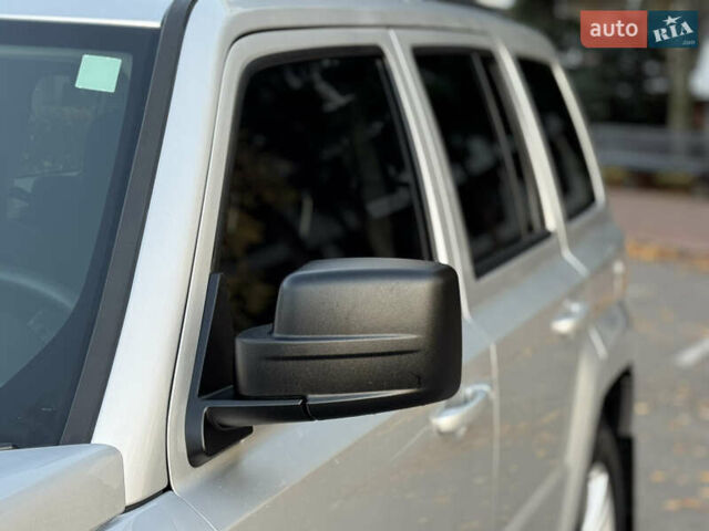 Сірий Джип Patriot, об'ємом двигуна 2.4 л та пробігом 133 тис. км за 9777 $, фото 5 на Automoto.ua