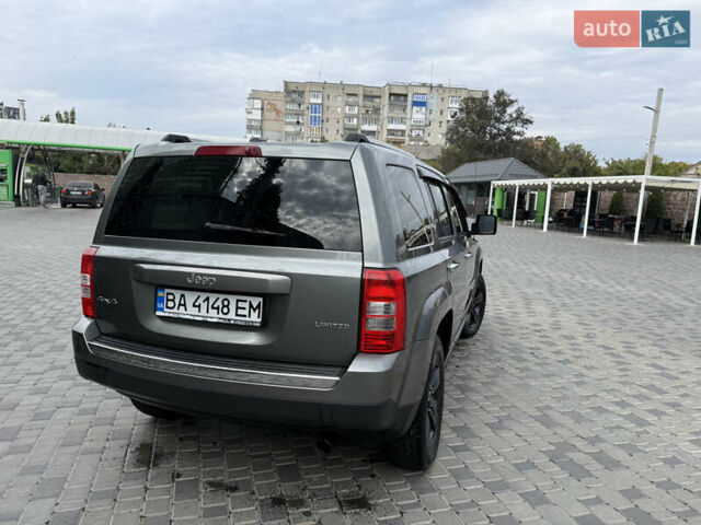 Сірий Джип Patriot, об'ємом двигуна 2.36 л та пробігом 200 тис. км за 10500 $, фото 2 на Automoto.ua