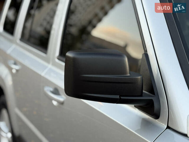 Сірий Джип Patriot, об'ємом двигуна 2.4 л та пробігом 133 тис. км за 9777 $, фото 8 на Automoto.ua