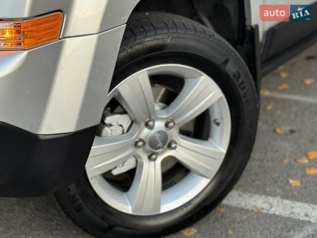 Сірий Джип Patriot, об'ємом двигуна 2.4 л та пробігом 133 тис. км за 9777 $, фото 4 на Automoto.ua