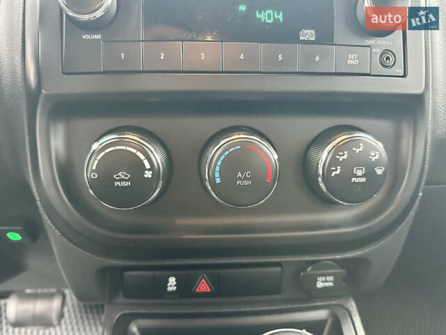 Сірий Джип Patriot, об'ємом двигуна 2.4 л та пробігом 212 тис. км за 8999 $, фото 39 на Automoto.ua