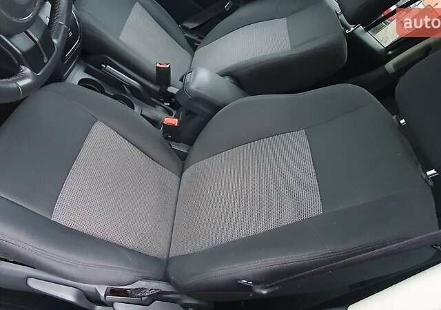 Серый Джип Патриот, объемом двигателя 2.36 л и пробегом 145 тыс. км за 8000 $, фото 10 на Automoto.ua