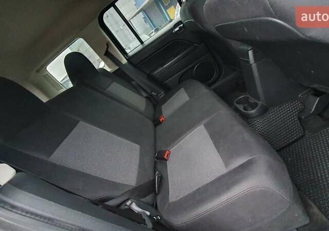 Серый Джип Патриот, объемом двигателя 2.36 л и пробегом 145 тыс. км за 8000 $, фото 13 на Automoto.ua