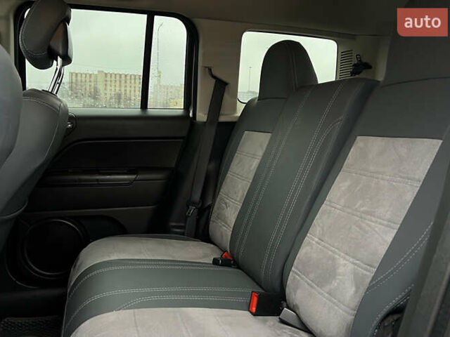 Серый Джип Патриот, объемом двигателя 2.36 л и пробегом 185 тыс. км за 9300 $, фото 19 на Automoto.ua