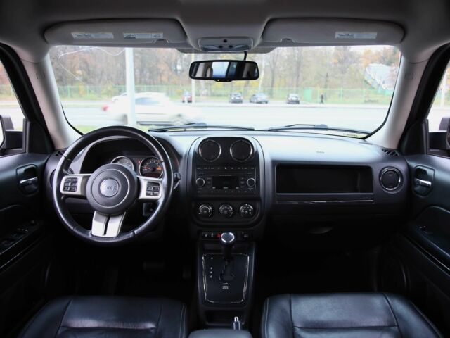 Серый Джип Патриот, объемом двигателя 2.4 л и пробегом 230 тыс. км за 9600 $, фото 11 на Automoto.ua