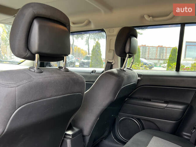 Серый Джип Патриот, объемом двигателя 2.4 л и пробегом 153 тыс. км за 10300 $, фото 18 на Automoto.ua