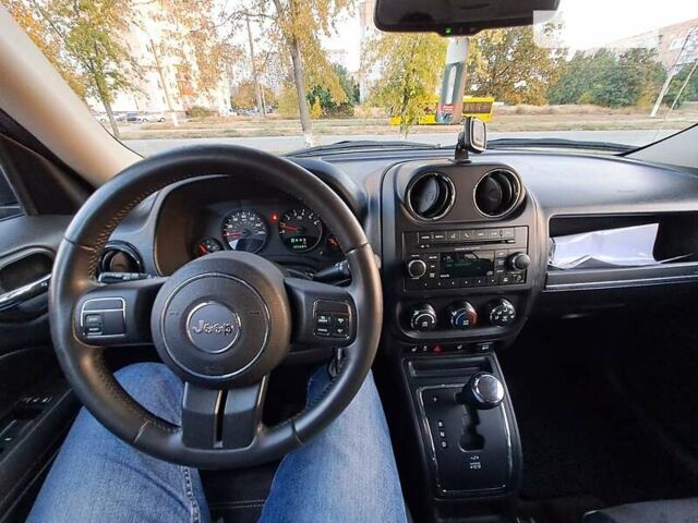 Джип Патриот 2013 в Кропивницком (Кировограде) на Automoto.ua Серый Джип Патриот, объемом двигателя 2.36 л и пробегом 215 тыс. км за 9000 $, фото 6 на Automoto.ua