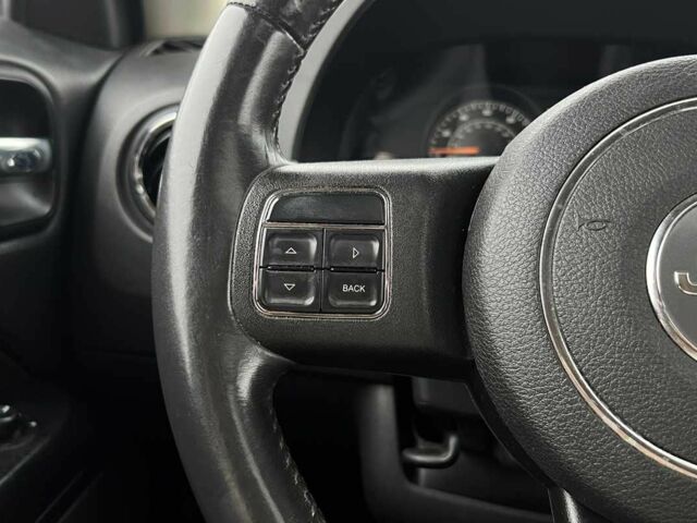 Серый Джип Патриот, объемом двигателя 2.4 л и пробегом 185 тыс. км за 9300 $, фото 8 на Automoto.ua