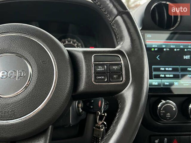 Серый Джип Патриот, объемом двигателя 2.36 л и пробегом 185 тыс. км за 9300 $, фото 9 на Automoto.ua