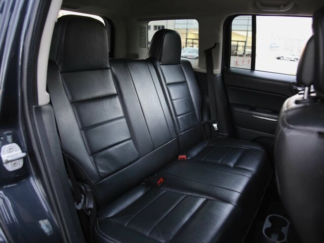 Серый Джип Патриот, объемом двигателя 2.4 л и пробегом 230 тыс. км за 9600 $, фото 8 на Automoto.ua