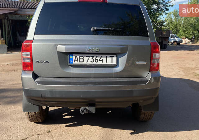 Серый Джип Патриот, объемом двигателя 2.36 л и пробегом 192 тыс. км за 9000 $, фото 1 на Automoto.ua