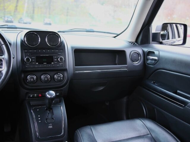 Серый Джип Патриот, объемом двигателя 2.4 л и пробегом 230 тыс. км за 9600 $, фото 12 на Automoto.ua