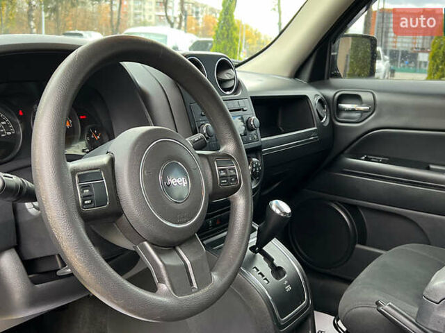 Серый Джип Патриот, объемом двигателя 2.4 л и пробегом 153 тыс. км за 10300 $, фото 9 на Automoto.ua