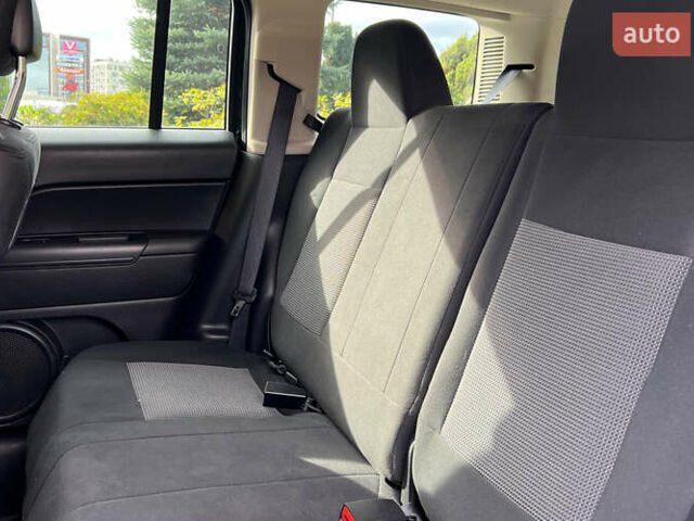 Серый Джип Патриот, объемом двигателя 2.4 л и пробегом 153 тыс. км за 10300 $, фото 19 на Automoto.ua